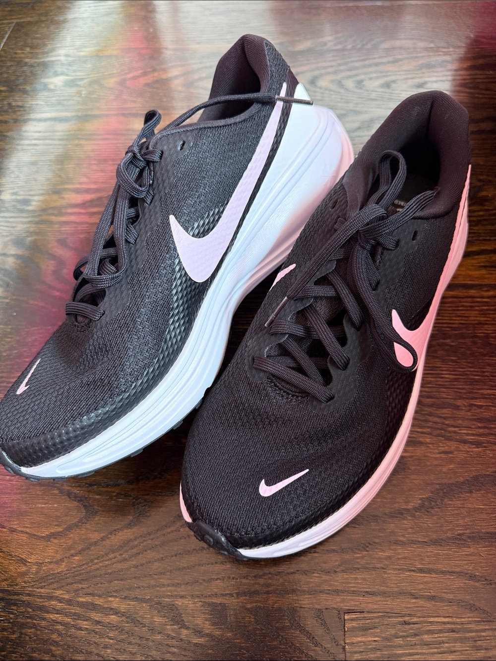 Brand new Nike revolution 8 US size 10
